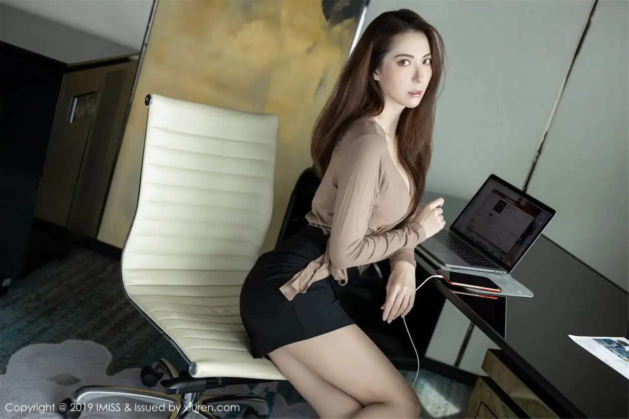 [爱蜜社] 2019.06.25 VOL.354 Carry#[47P]-4