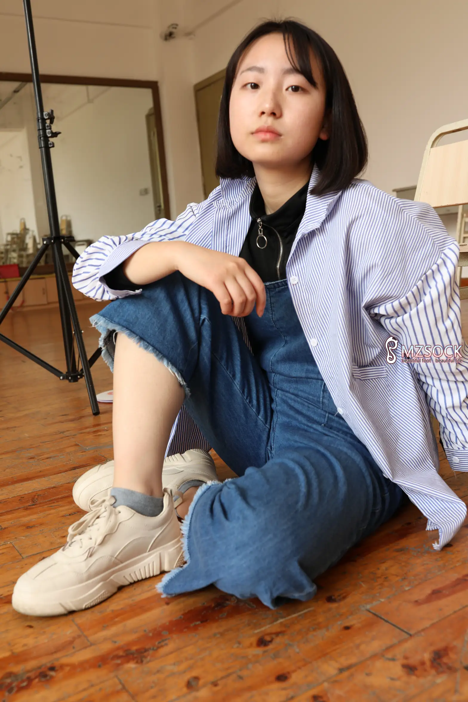 [爱美足] 爱美足 NO.001 肖弧#[74P]-9