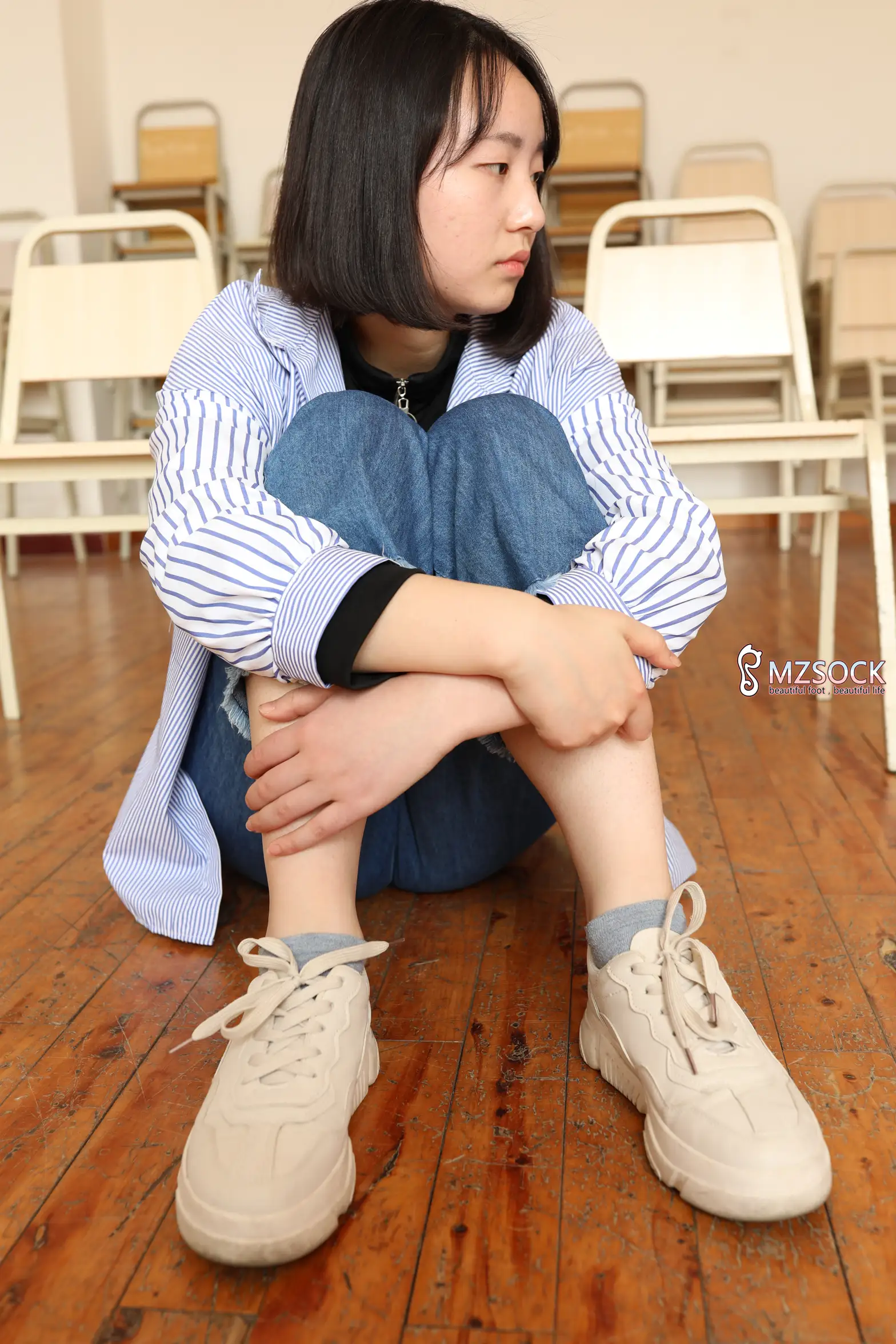 [爱美足] 爱美足 NO.001 肖弧#[74P]-8