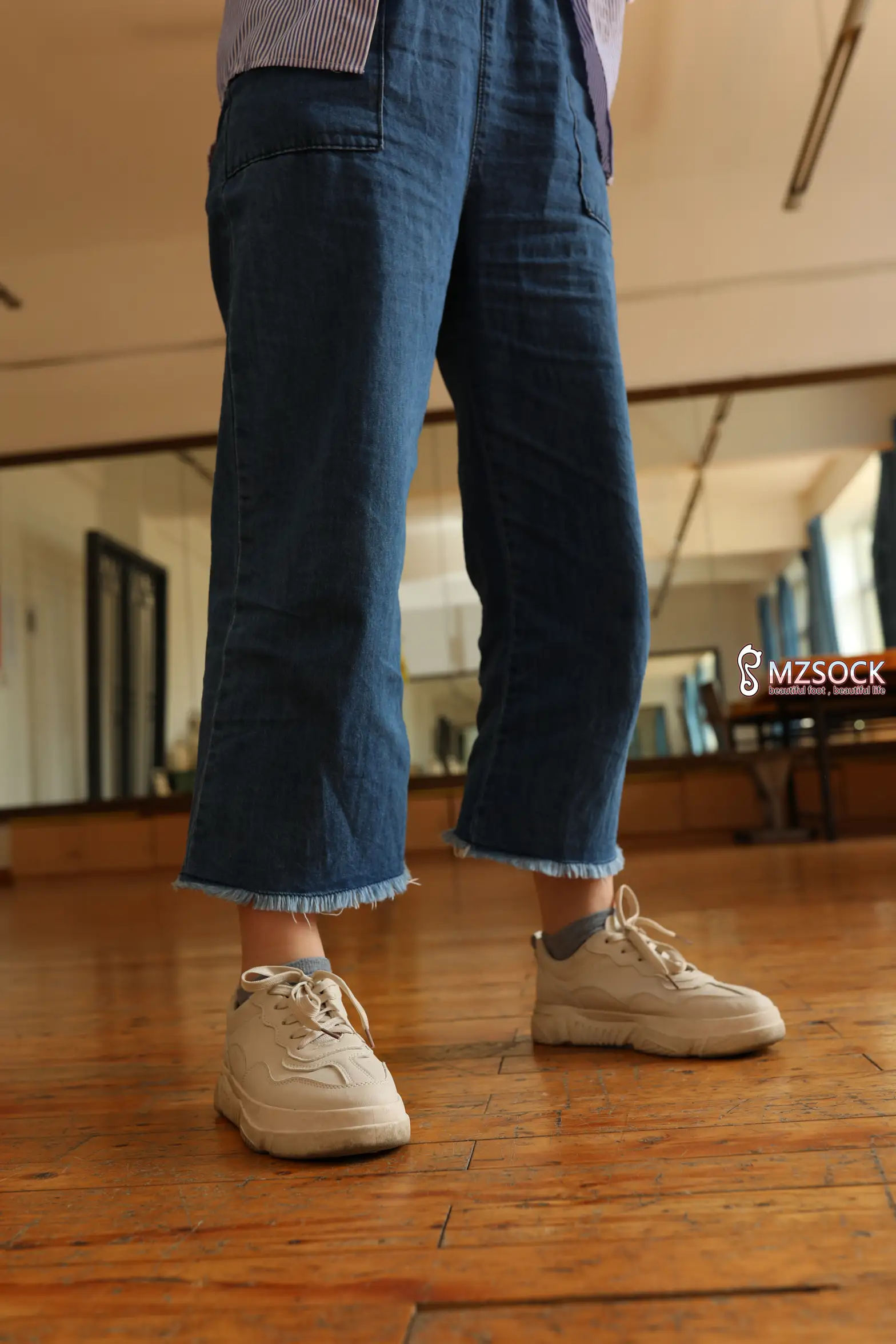 [爱美足] 爱美足 NO.001 肖弧#[74P]-7