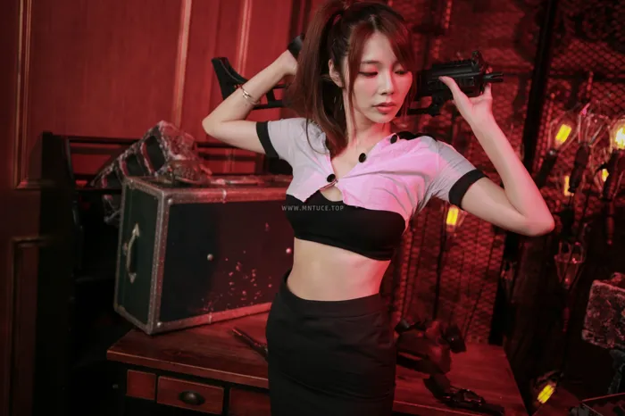 [爱美足] NO.110 凯西 黑丝女警cos 高跟美腿外拍 街拍#[77P]-10