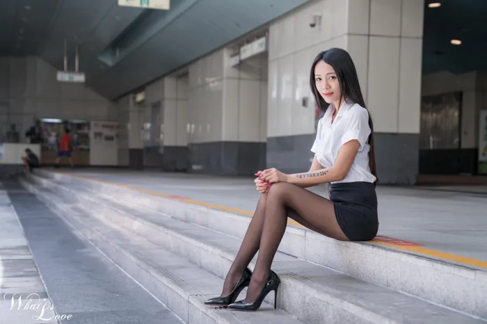 [爱美足] NO.218 施绍婷 OL 丝袜高跟美腿外拍 街拍#[24P]-5