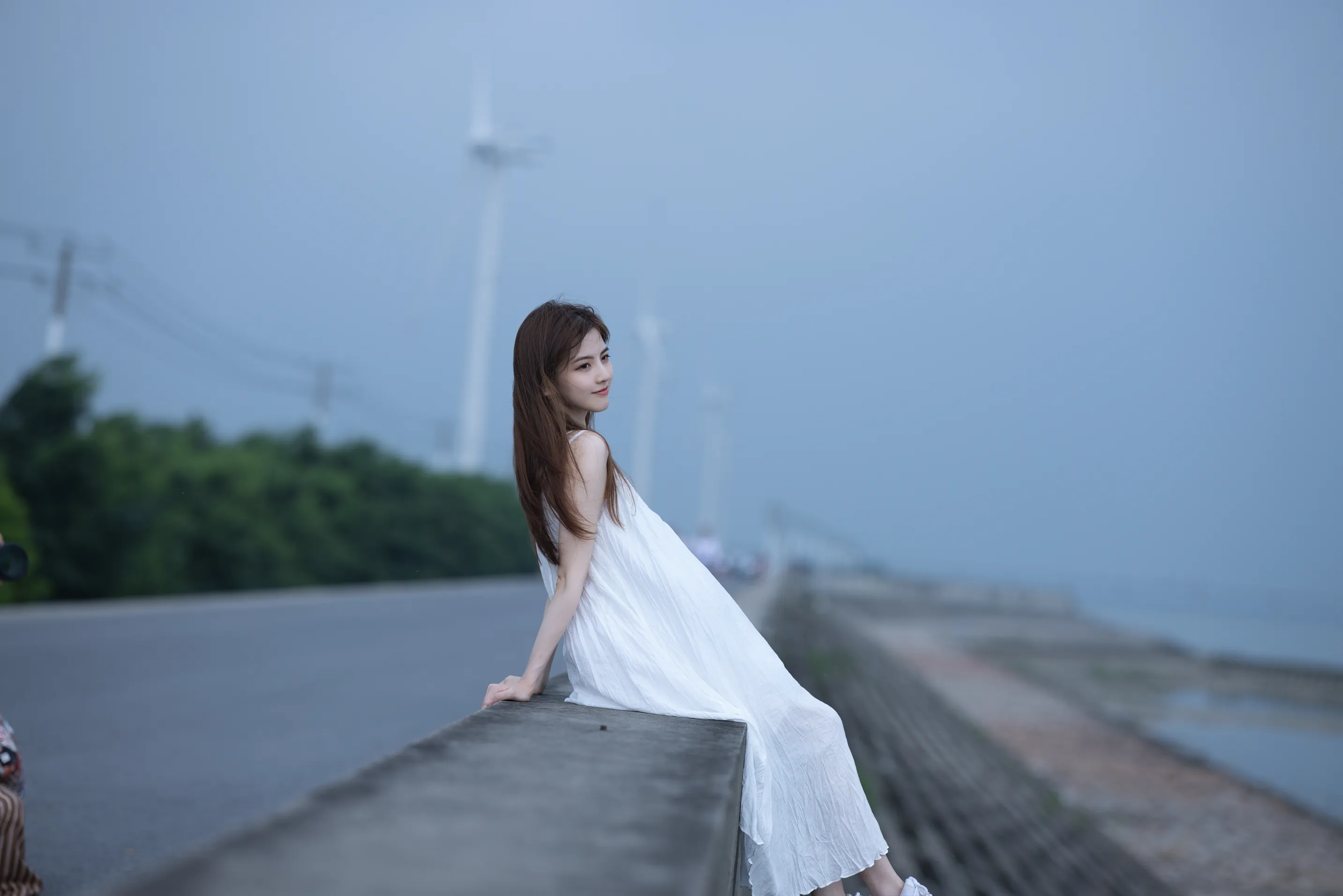 [艺图语] 2022.12.10 Vol.2647 – 雨后少女 Dtifa丁小妮#[24P]-1