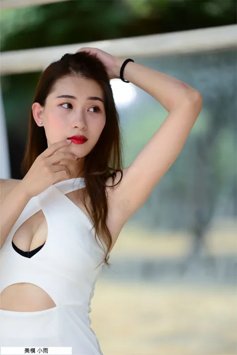 [爱美足] NO.096 小雨 露肩连衣短裙 高跟美腿外拍 街拍#[100P]-2