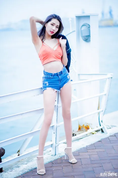 [爱美足] NO.023 長腿美模Anita 竹萱 性感外拍 街拍#[44P]-2