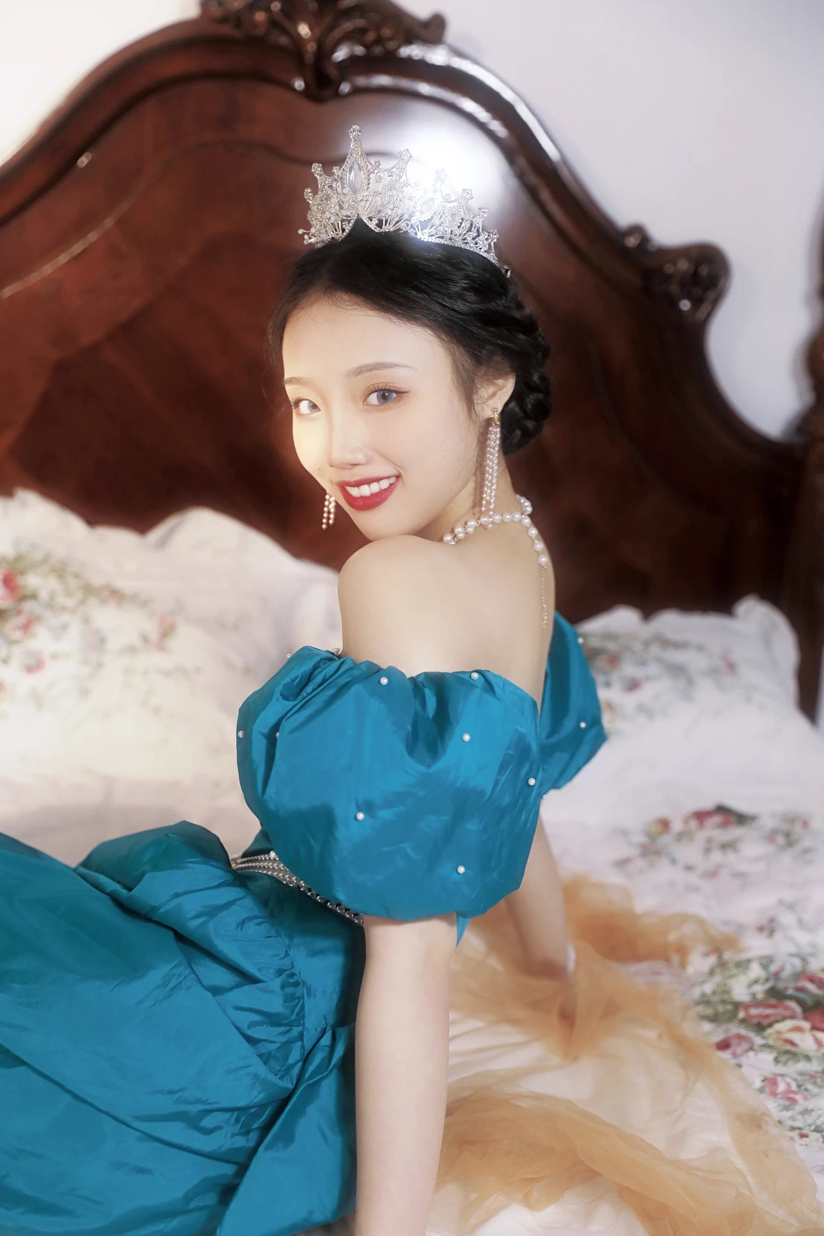 [艺图语] 2022.12.22 Vol.2728 – 公主日记 温思儿vv#[22P]-1