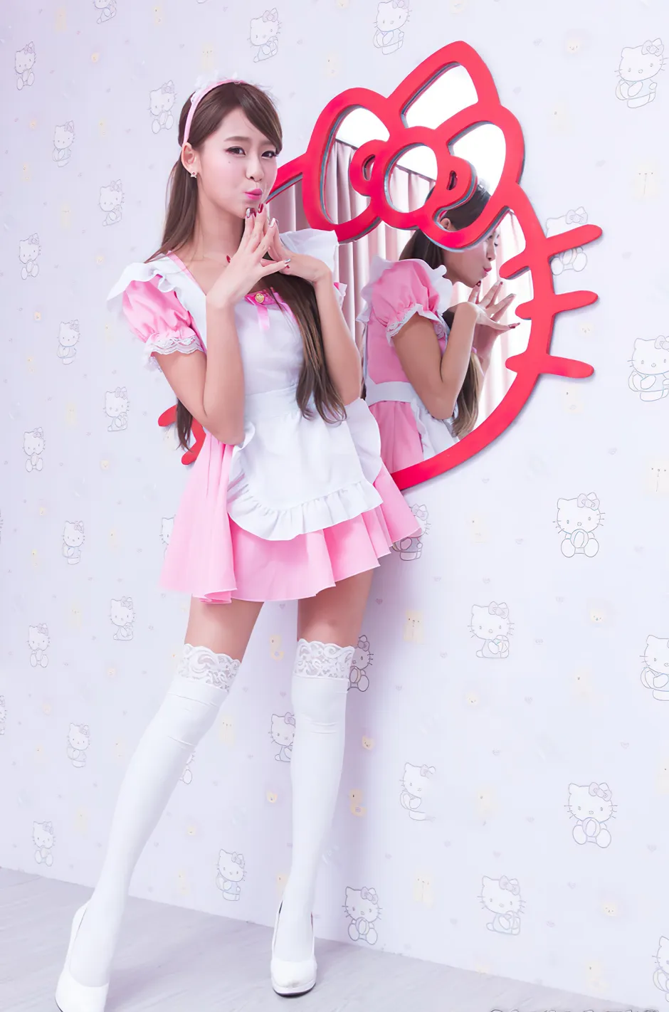 [爱美足] NO.173 小雪 女仆装膝上白丝高跟美腿 街拍#[105P]-1