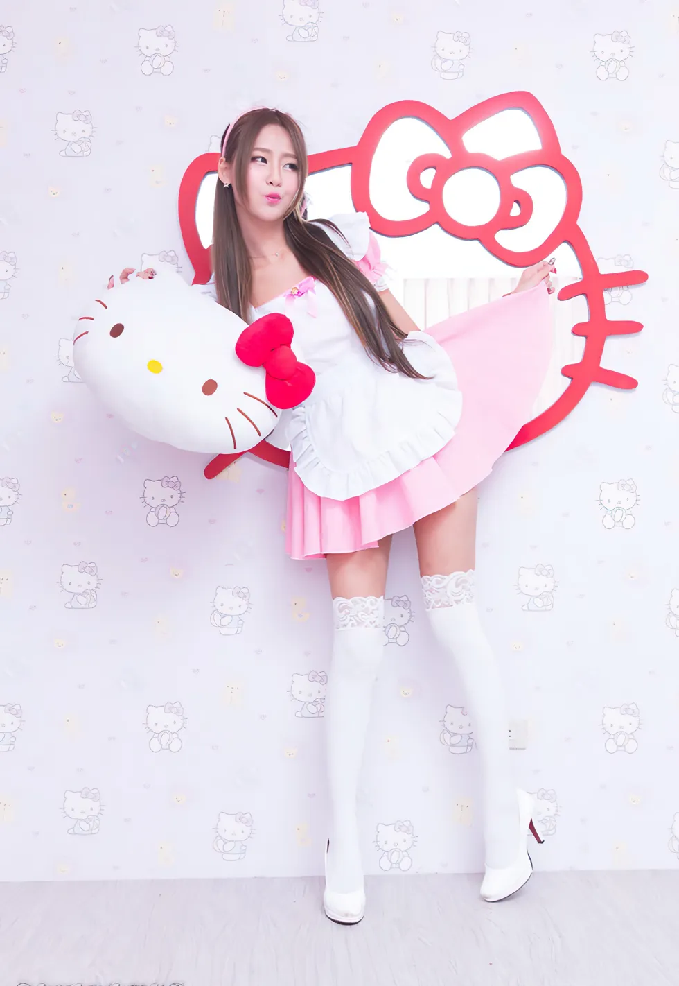 [爱美足] NO.173 小雪 女仆装膝上白丝高跟美腿 街拍#[105P]-2