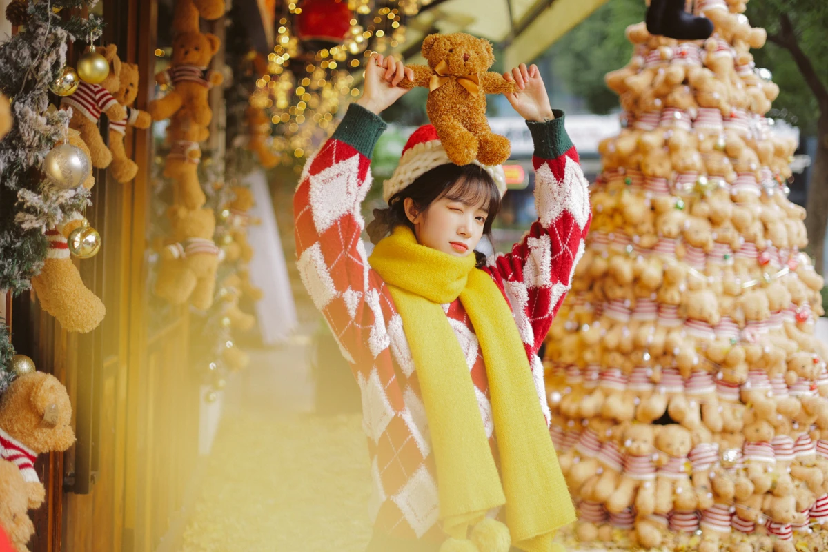 [艺图语] 2023.01.10 Vol.2884 – 圣诞欢乐颂 一只阿梦崽#[47P]-1