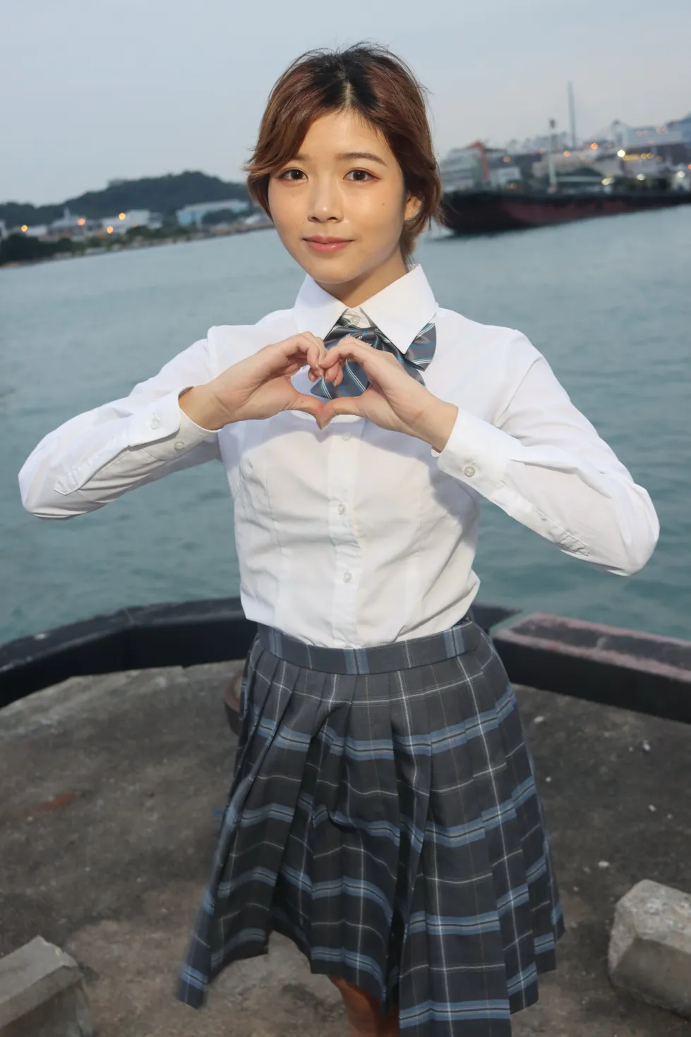 [爱美足] NO.144 Kandi 学生制服美腿 街拍#[105P]-8