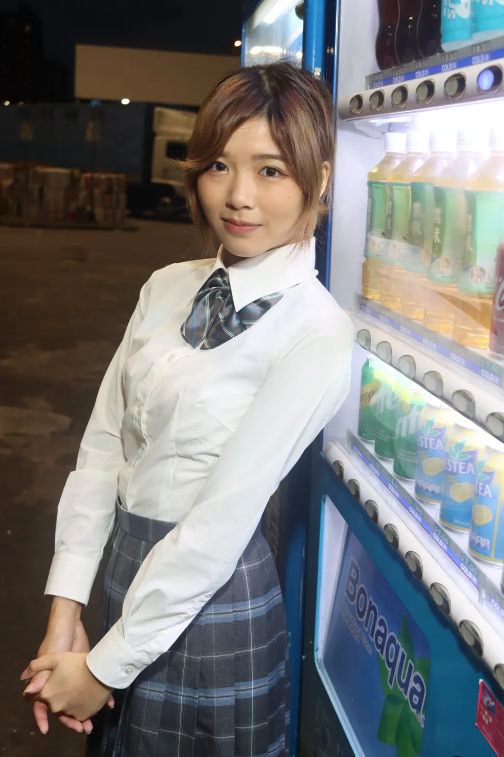 [爱美足] NO.144 Kandi 学生制服美腿 街拍#[105P]-4