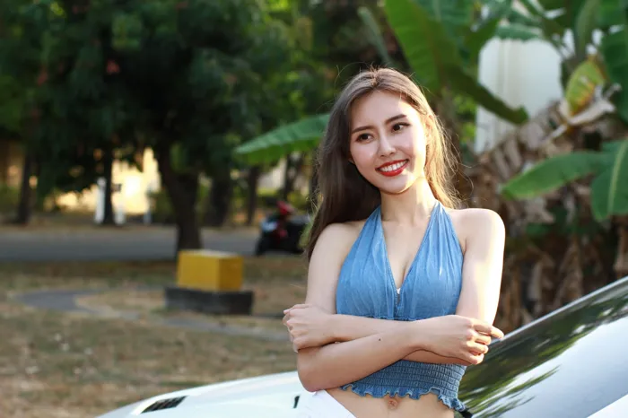 [爱美足] NO.051 Queenie 超短褲 高跟美腿外拍 街拍#[41P]-9