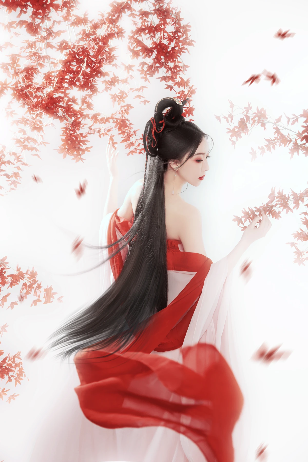 [艺图语] 2022.12.21 Vol.2724 – 枫叶飘红 雪宝#[22P]-1