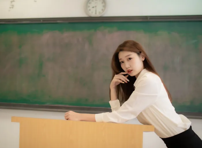 [爱美足] NO.067  刘美筠 OL黑丝 高跟美腿旅拍 街拍#[51P]-2