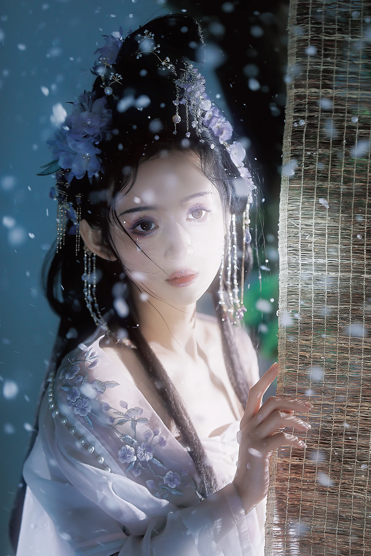 [艺图语] 2023.01.10 Vol.2882 – 那你呢，分得清我和她吗？ 一只梳子君#[29P]-8