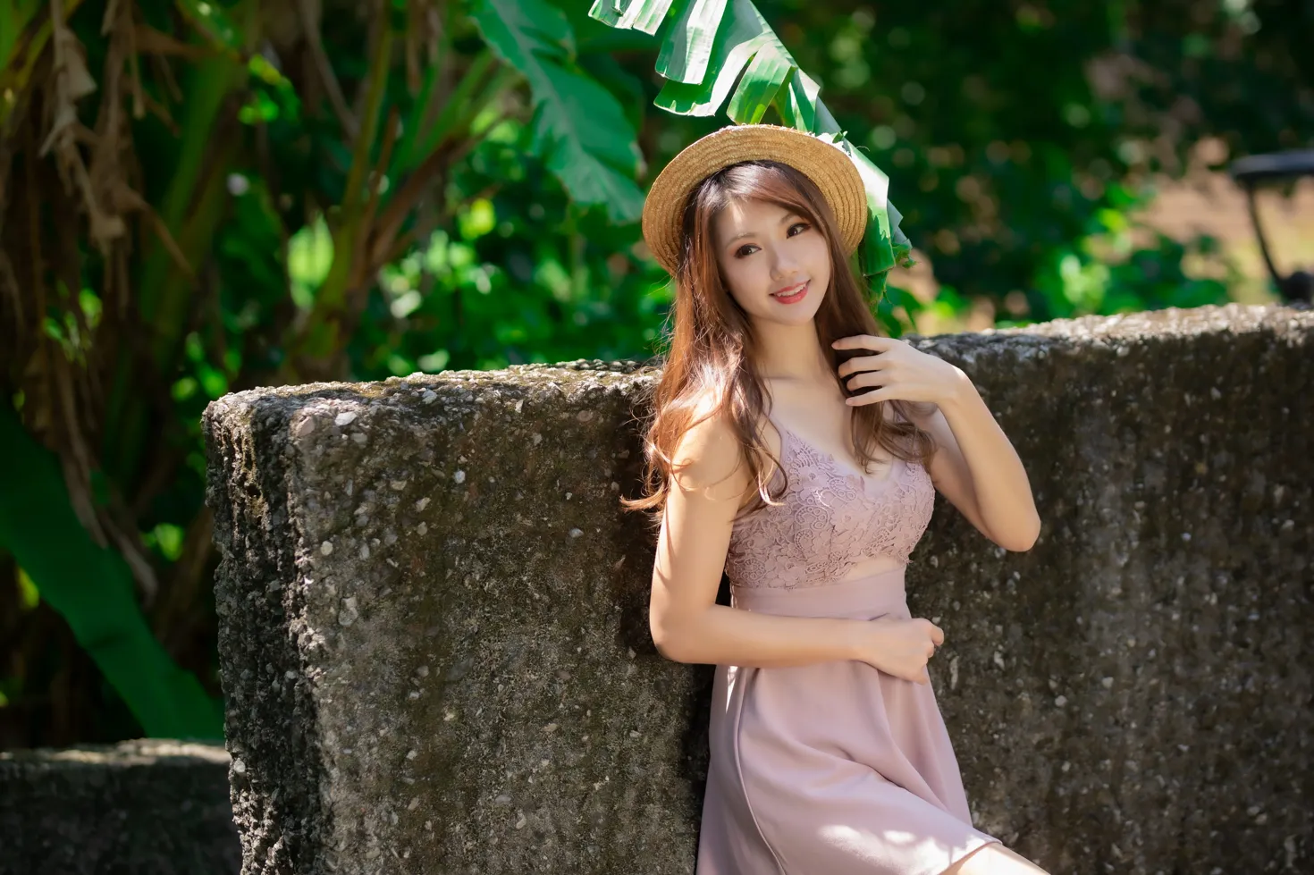 [爱美足] NO.195 张伦甄 吊带连衣裙丝袜凉高美腿 街拍#[24P]-1