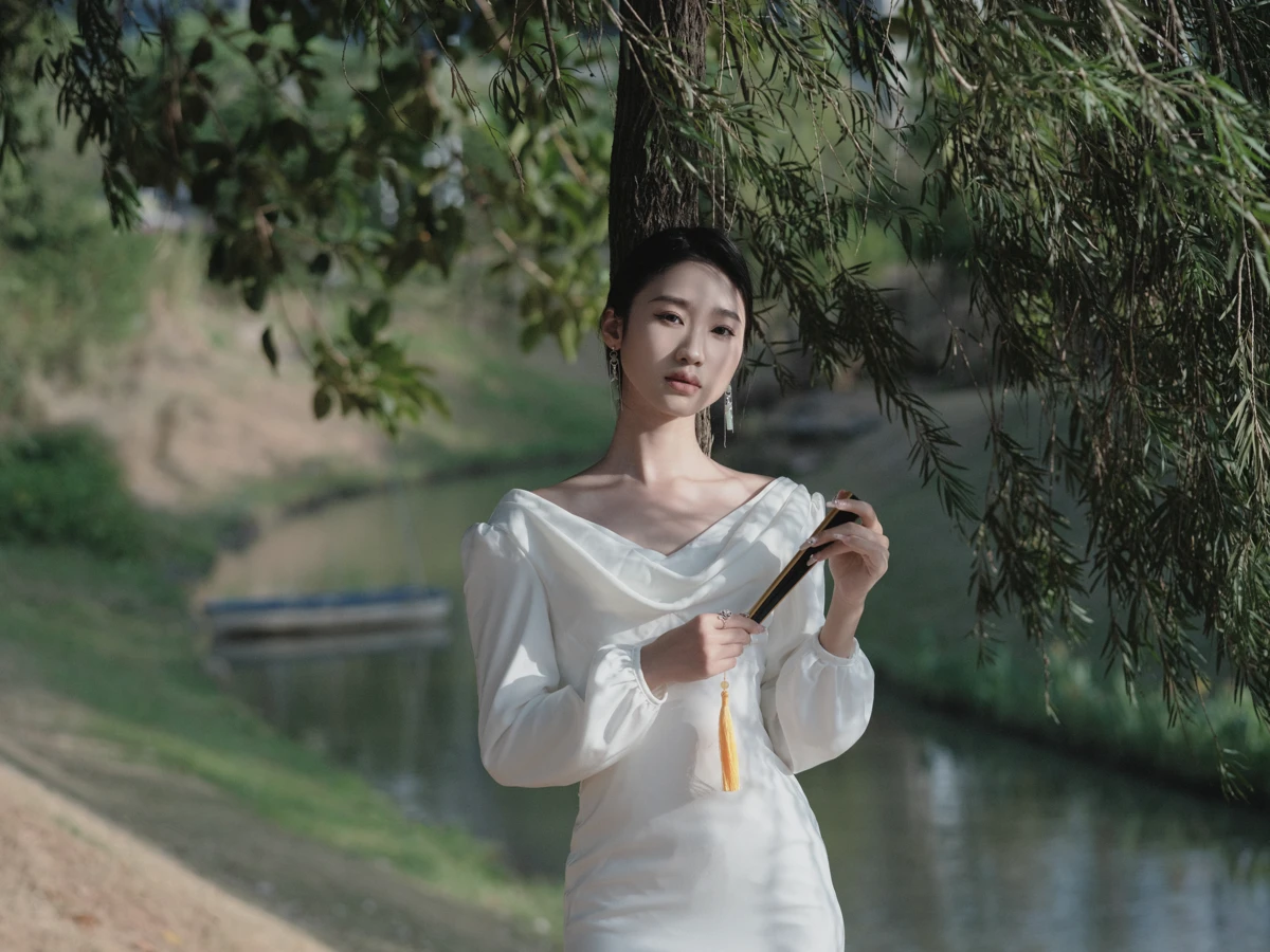 [艺图语] 2022.12.19 Vol.2713 – 落叶飞花 likeu#[47P]-2