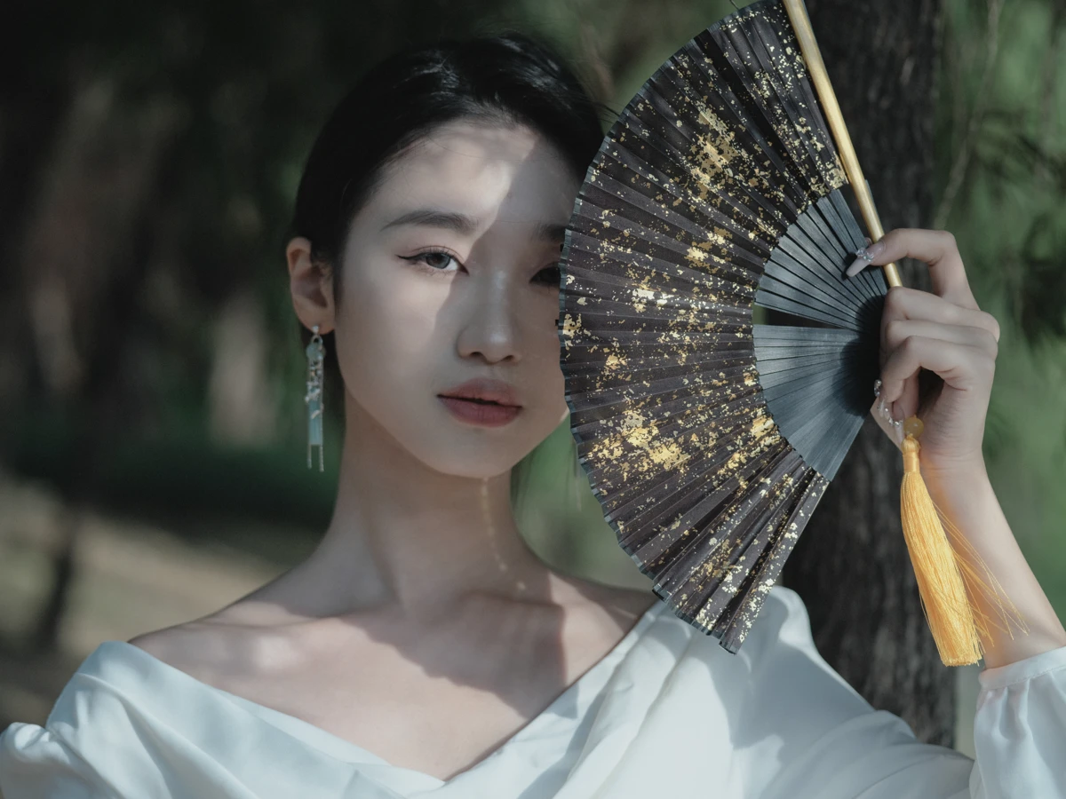 [艺图语] 2022.12.19 Vol.2713 – 落叶飞花 likeu#[47P]-3