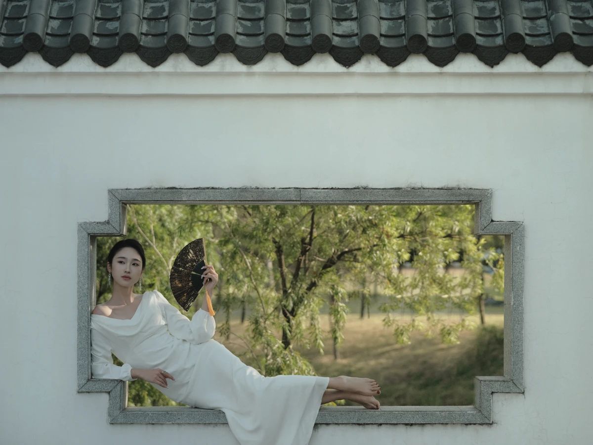 [艺图语] 2022.12.19 Vol.2713 – 落叶飞花 likeu#[47P]-10