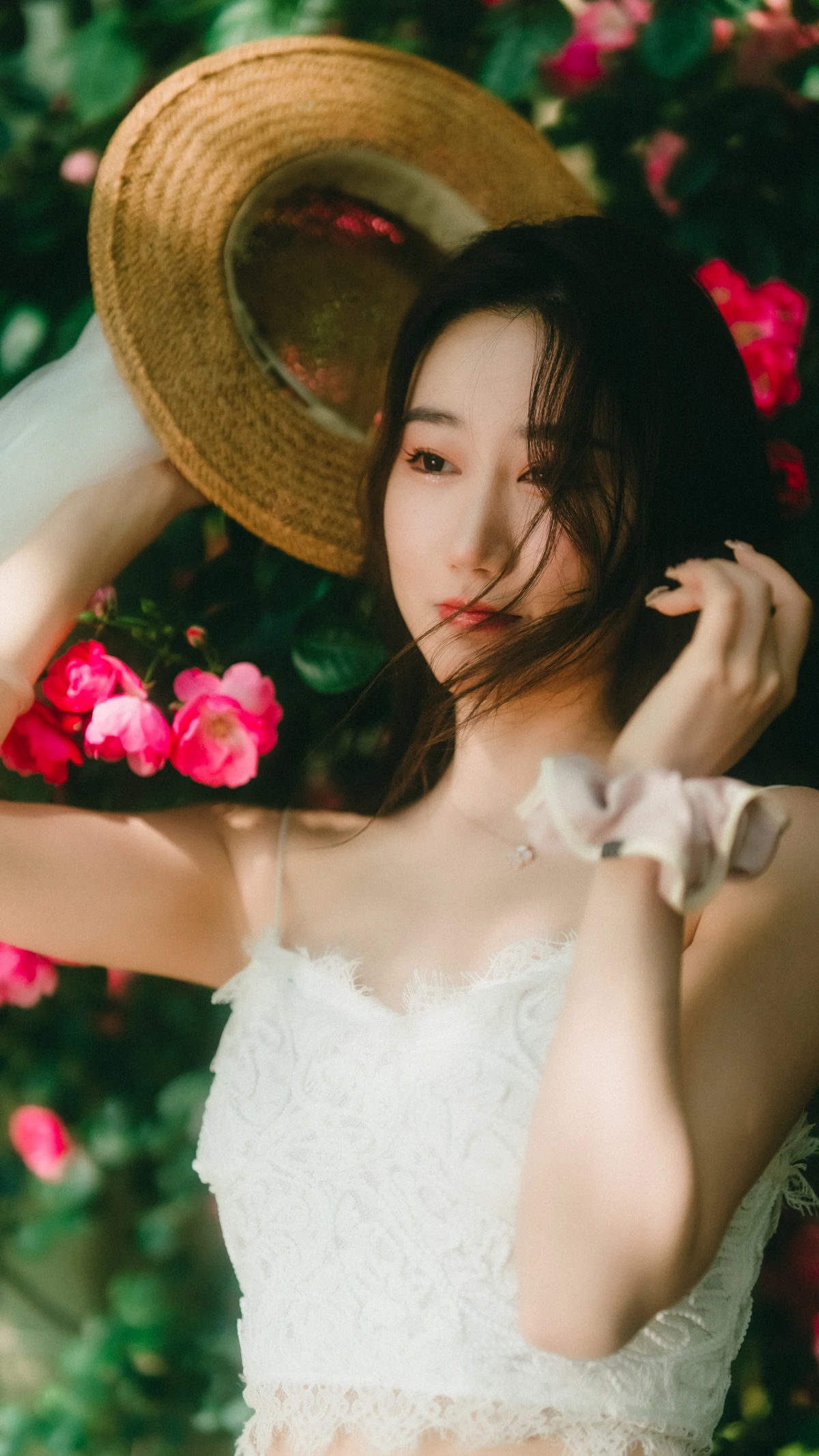 [艺图语] 2023.05.20 Vol.3048 – 蔷薇花下 桃子#[48P]-4