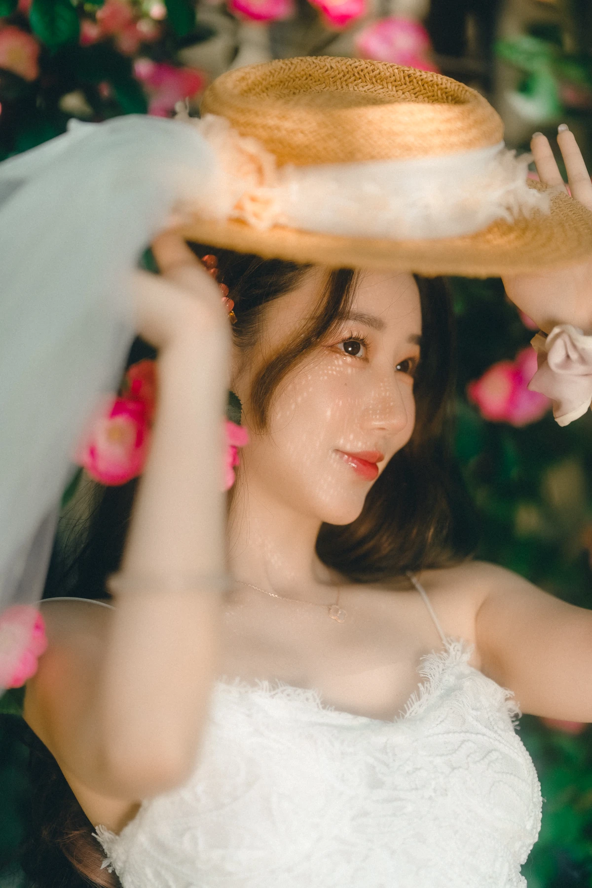 [艺图语] 2023.05.20 Vol.3048 – 蔷薇花下 桃子#[48P]-6