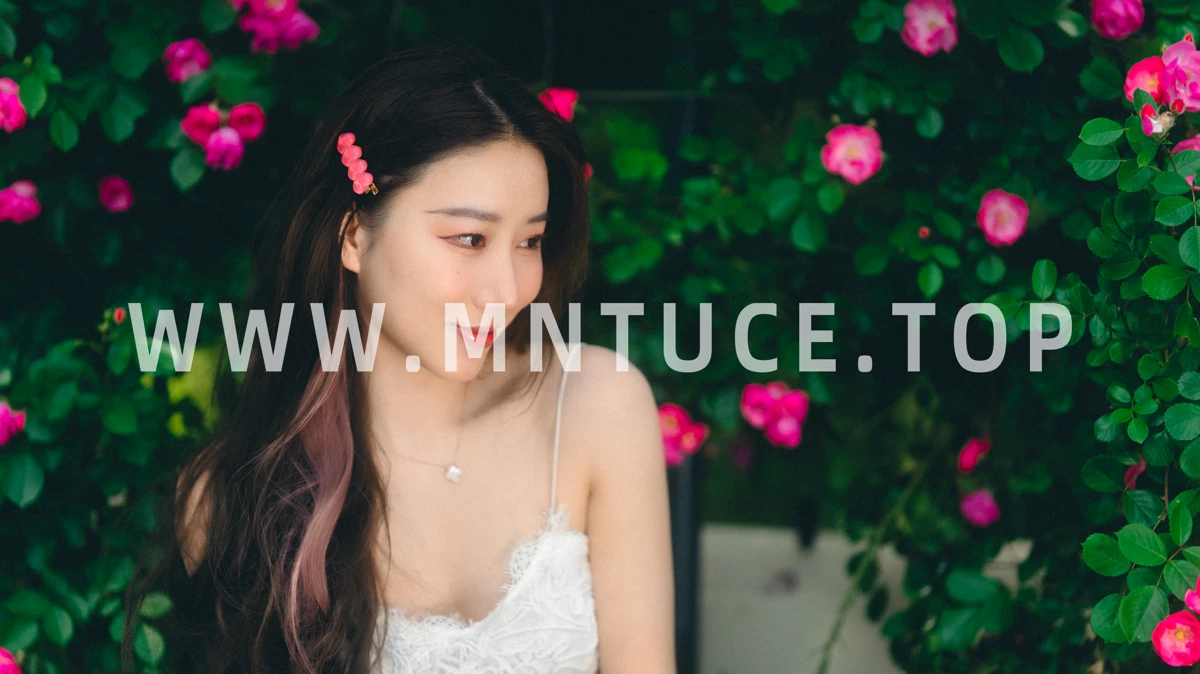 [艺图语] 2023.05.20 Vol.3048 – 蔷薇花下 桃子#[48P]-10