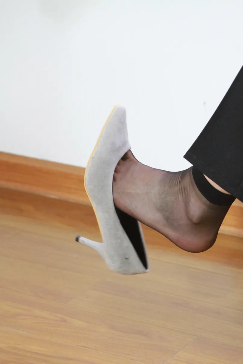 [爱美足] NO.027 马上就要踏入社会的小姐姐一身职业装清爽美丽 街拍#[90P]-4