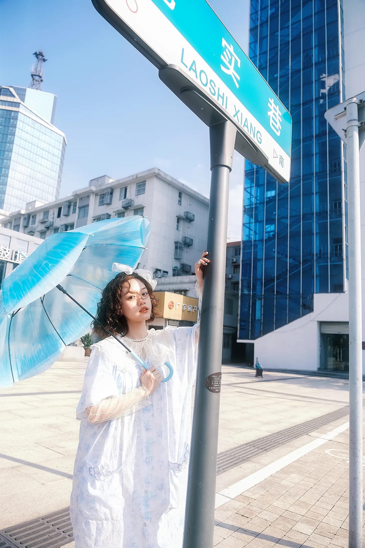 [艺图语] 2022.12.09 Vol.2633 – 爱丽丝漫游城市 馨馨#[23P]-10