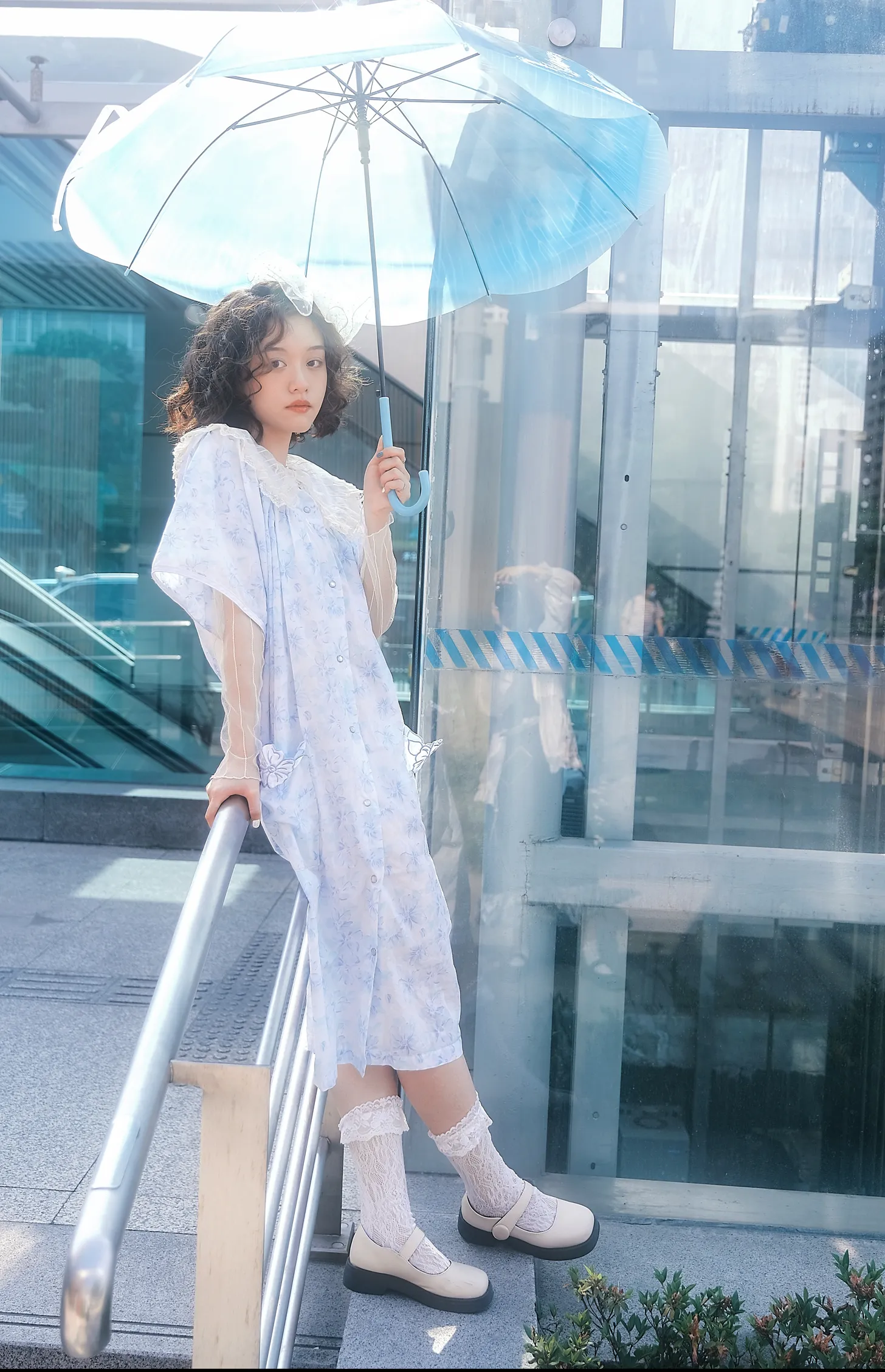 [艺图语] 2022.12.09 Vol.2633 – 爱丽丝漫游城市 馨馨#[23P]-10