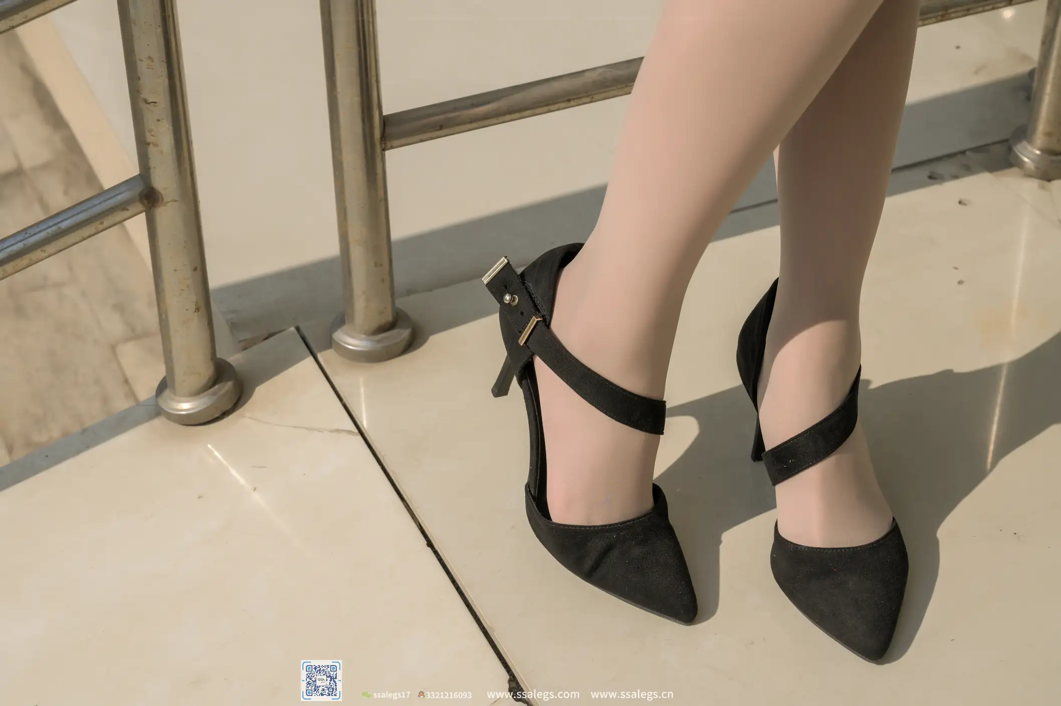 [爱美足] NO.495 君君 外拍写真（上) 丝社#[103P]-5