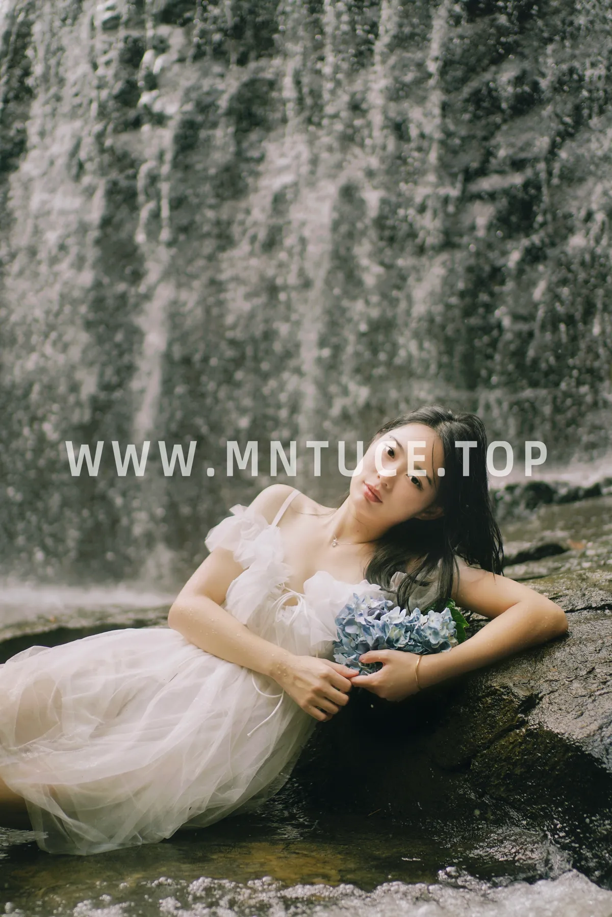 [艺图语] 2022.12.15 Vol.2684 – 流淌的柔情 小桃#[22P]-4