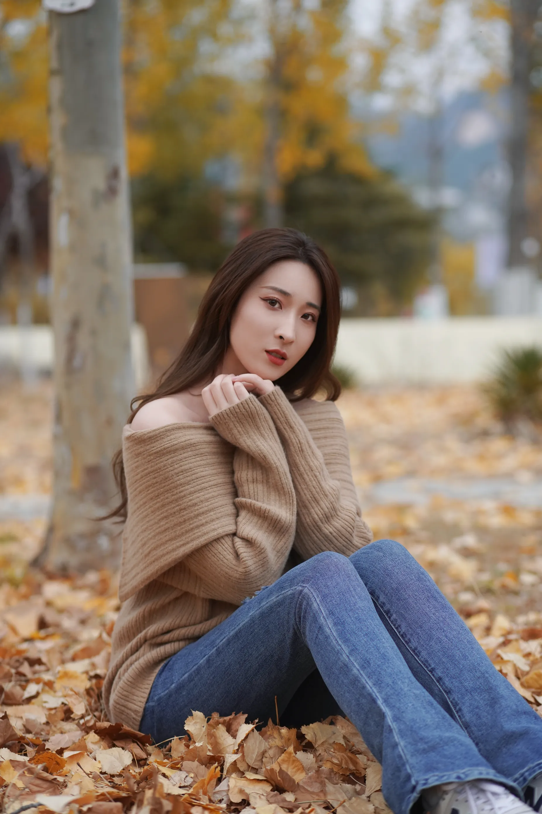 [艺图语] 2022.12.10 Vol.2646 – 叶落知秋 阿音#[26P]-2