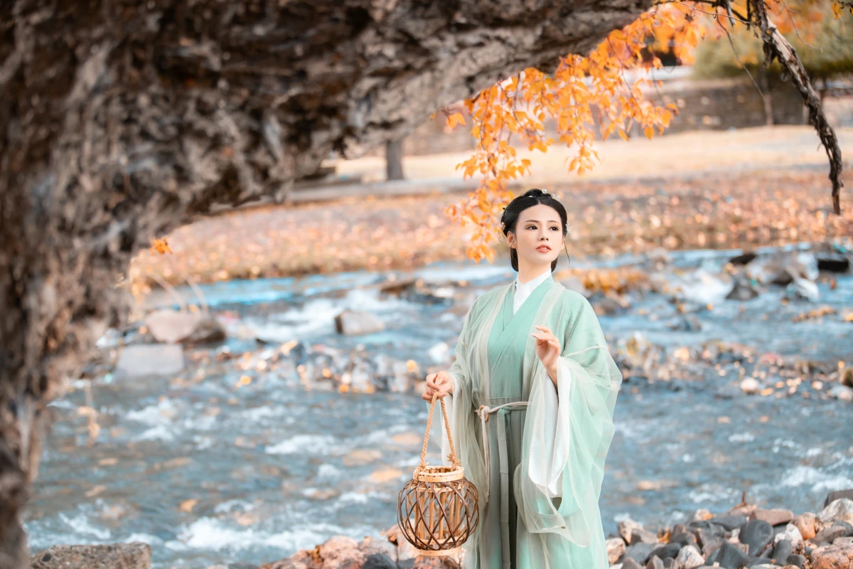 [艺图语] 2023.02.09 Vol.3006 秋叶渐红 谢阿玲#[28P]-2
