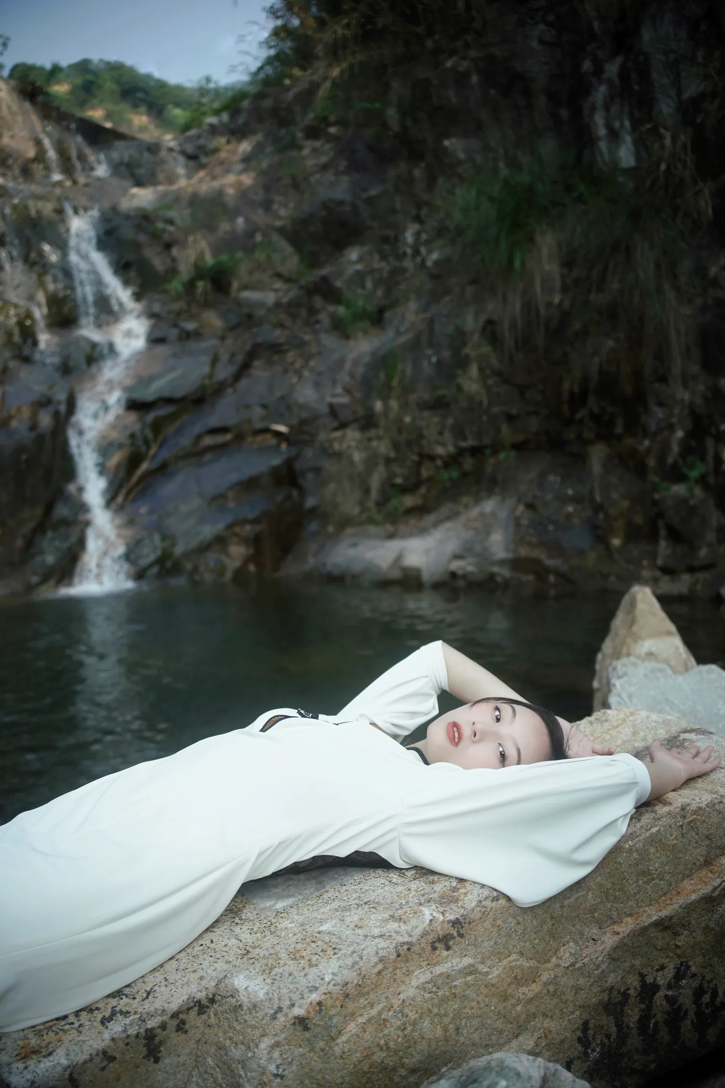 [艺图语] 2022.12.04 Vol.2596 – 飘绢流白 土土#[22P]-9