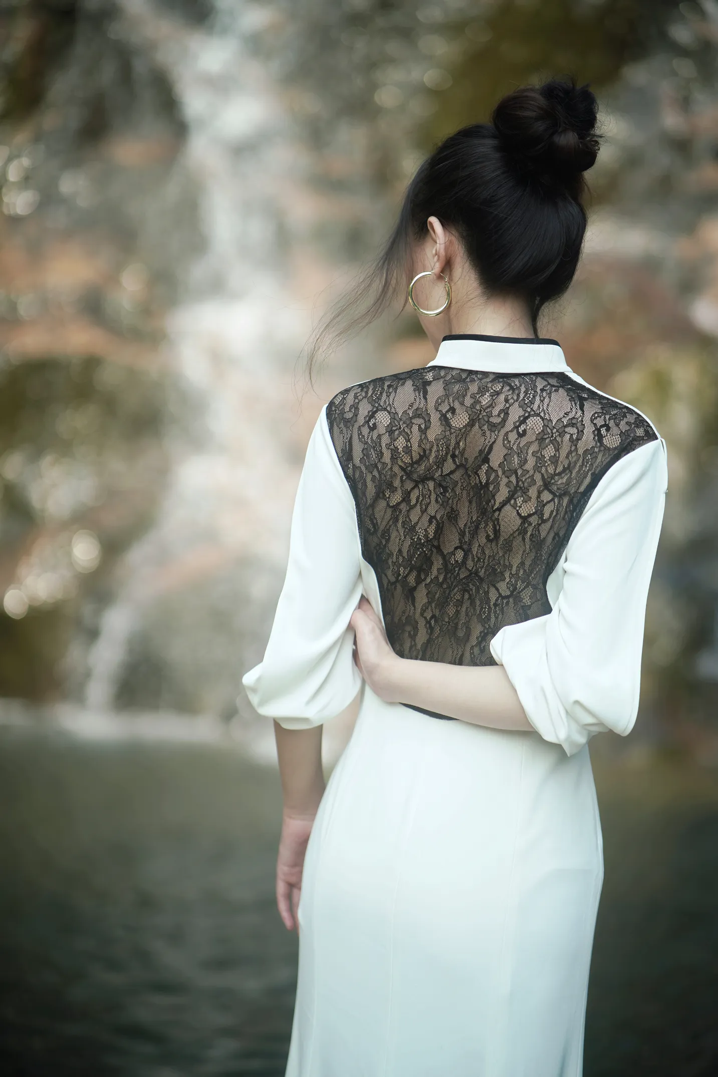 [艺图语] 2022.12.04 Vol.2596 – 飘绢流白 土土#[22P]-2