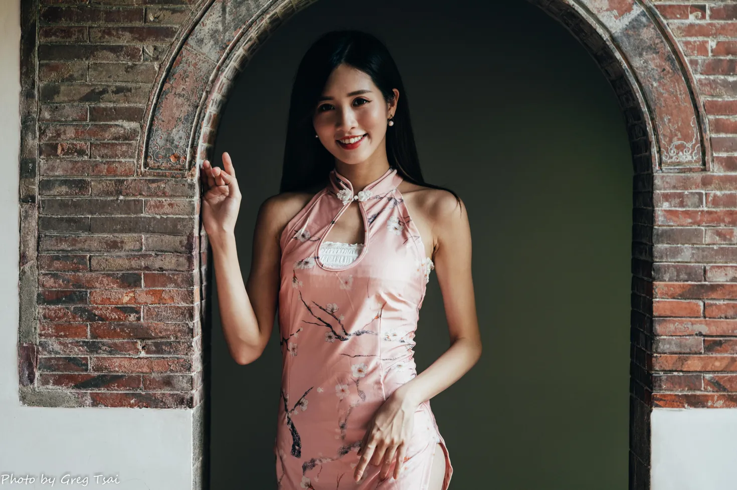 [爱美足] NO.138 张筠 粉色短旗袍丝袜高跟美腿 街拍#[36P]-2