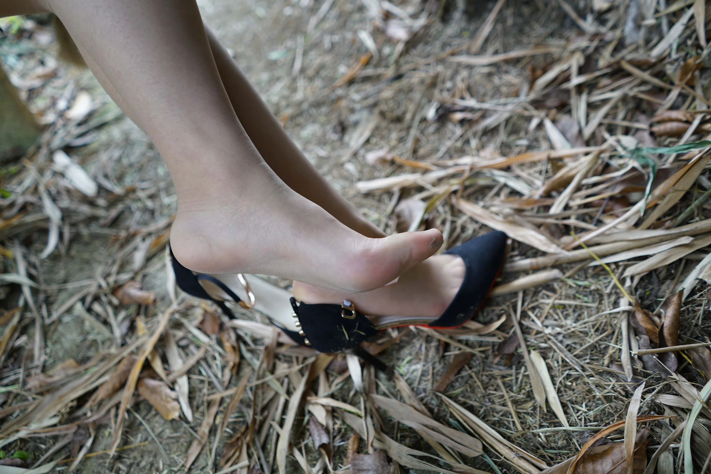 [爱美足] NO.005 又是旗袍，又是阿木，又是那双嫩而修长的美足 街拍#[71P]-4