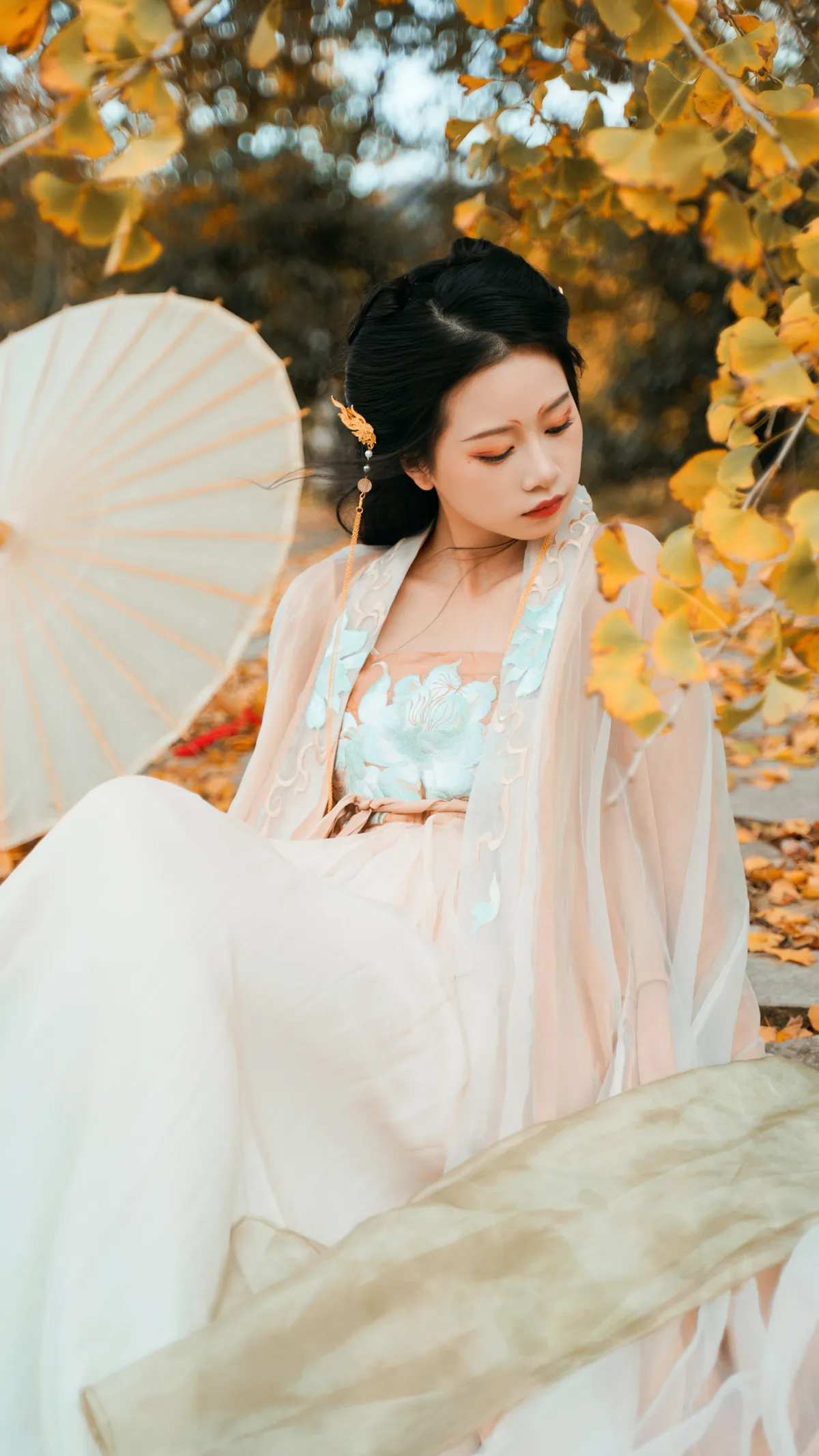 [艺图语] 2022.12.12 Vol.2664 – 银杏树下 旺旺小小舒#[39P]-5