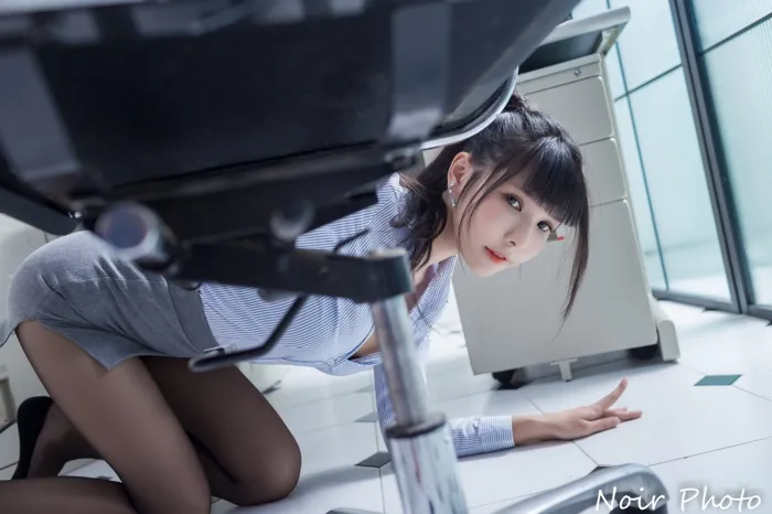 [爱美足] NO.072  依霜 OL黑丝 高跟美腿外拍 街拍#[37P]-2