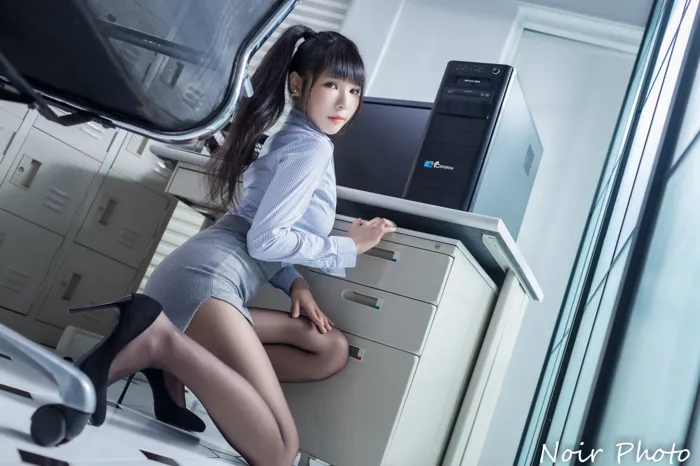 [爱美足] NO.072  依霜 OL黑丝 高跟美腿外拍 街拍#[37P]-7