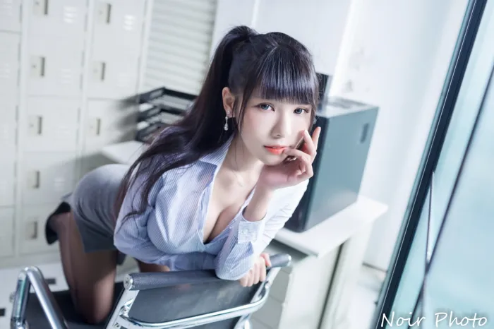 [爱美足] NO.072  依霜 OL黑丝 高跟美腿外拍 街拍#[37P]-9