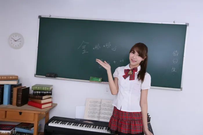 [爱美足] NO.060  金娜娜 学生制服 高跟美腿棚拍 街拍#[67P]-10