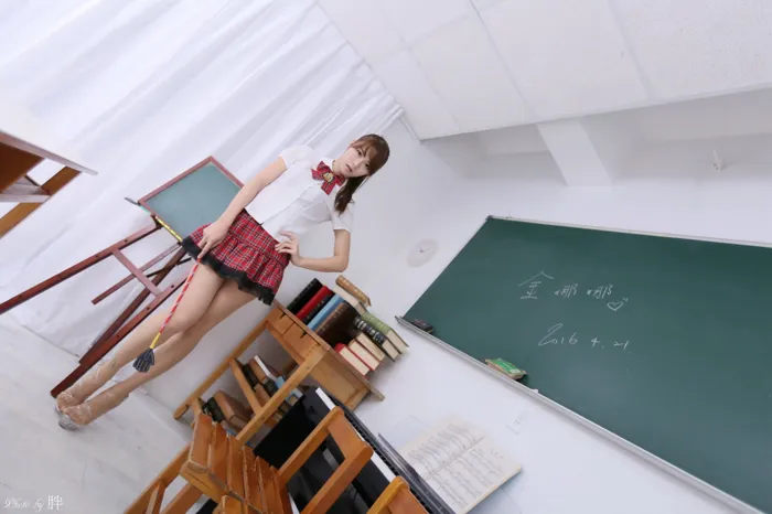 [爱美足] NO.060  金娜娜 学生制服 高跟美腿棚拍 街拍#[67P]-6