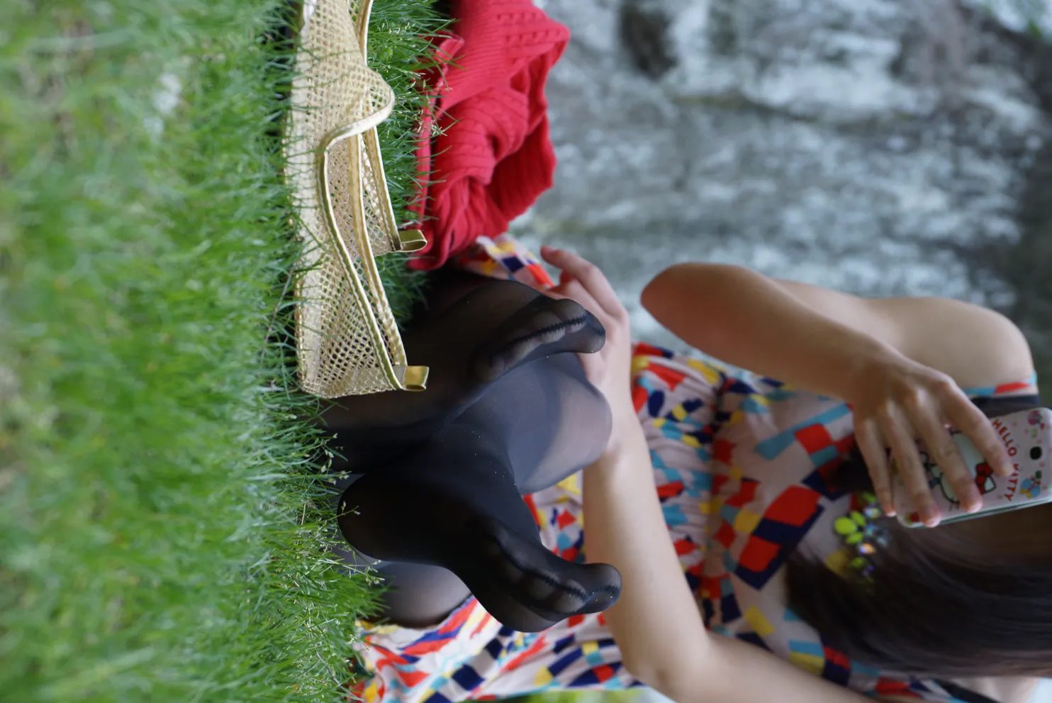 [爱美足] NO.031 草地上的长黑丝 街拍#[56P]-6