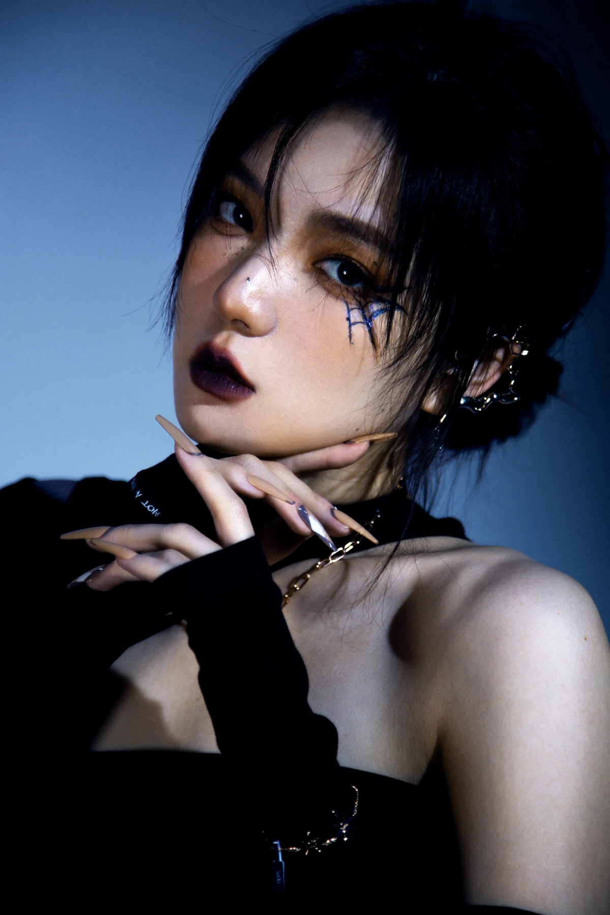 [艺图语] 2022.12.21 Vol.2723 – 暗夜荆棘 可乙瘦#[24P]-1