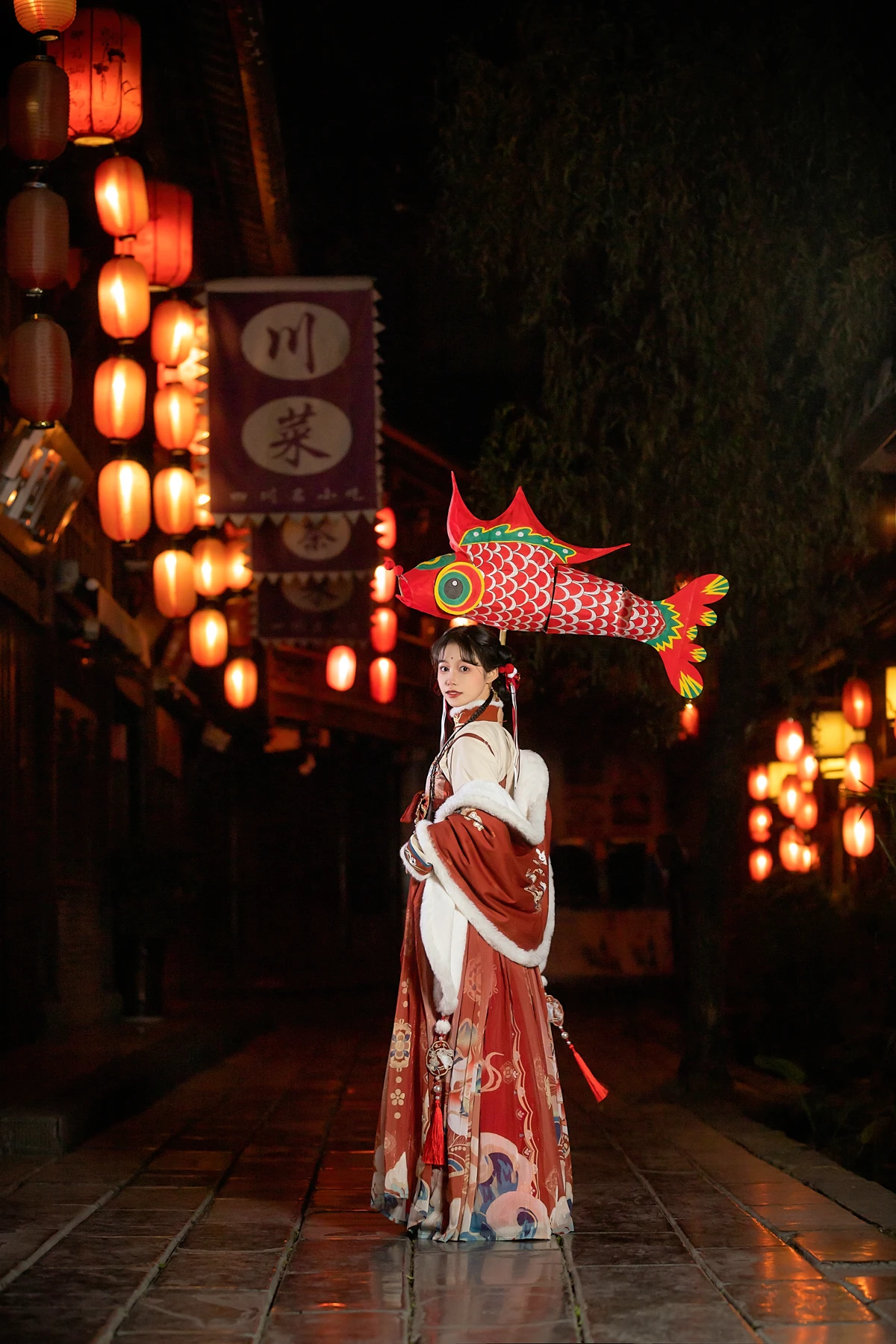 [艺图语] 2023.02.09 Vol.3003 逛灯会 梨一依#[22P]-2