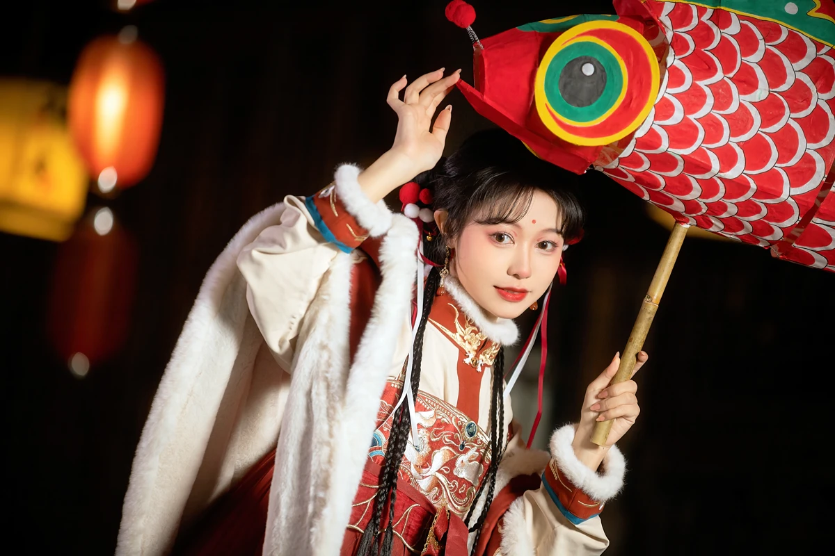 [艺图语] 2023.02.09 Vol.3003 逛灯会 梨一依#[22P]-9