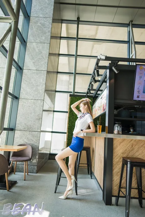 [爱美足] NO.219 金允乔 台中高铁 高跟美腿外拍 街拍#[81P]-4