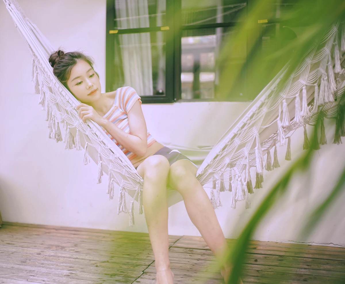 [艺图语] 2023.01.05 Vol.2843 – 天台的水枪少女 圈圈#[25P]-2