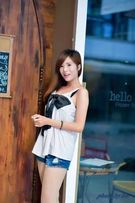 [爱美足] NO.061  方唯真 牛仔短裤 丝袜高跟美腿外拍 街拍#[73P]-2